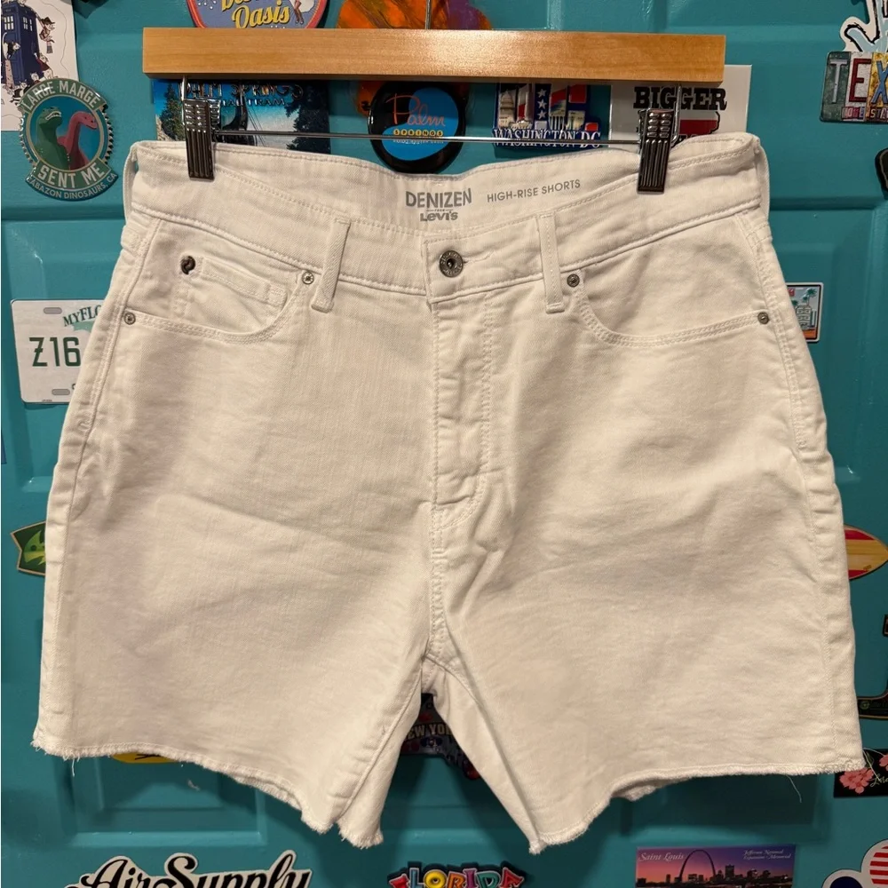 Denizen‎ from Levi's High Rise Shorts White Raw Hem Size 12 W31